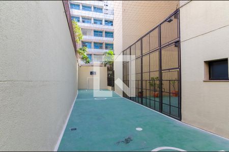 Apartamento à venda com 130m², 3 quartos e 2 vagas Apartamento à venda com 130m², 3 quartos e 2 vagasÁrea comum - Quadra