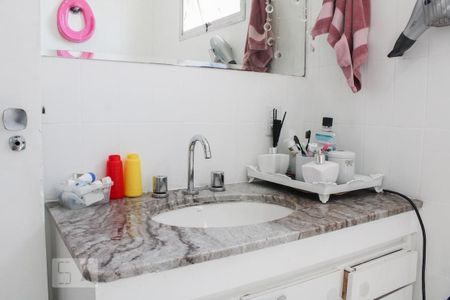 Apartamento à venda com 63m², 2 quartos e 1 vaga Apartamento à venda com 63m², 2 quartos e 1 vagaBanheiro