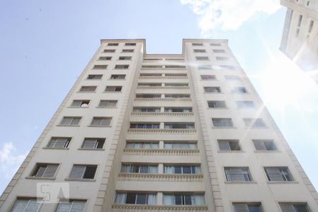 Apartamento à venda com 63m², 2 quartos e 1 vaga Apartamento à venda com 63m², 2 quartos e 1 vagaFachada