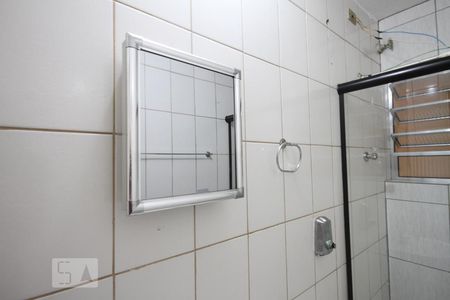 Banheiro de casa para alugar com 1 quarto, 70m² em Jardim Maria Estela, São Paulo