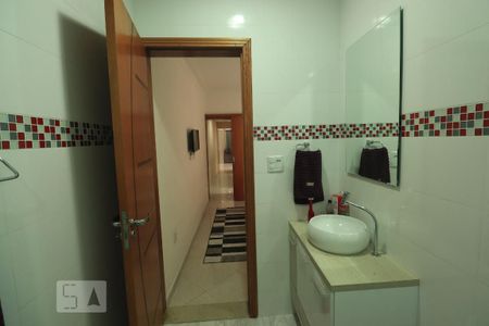 Casa à venda com 136m², 2 quartos e 2 vagasBanheiro da Suíte