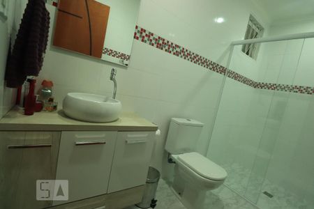 Casa à venda com 136m², 2 quartos e 2 vagasBanheiro da Suíte