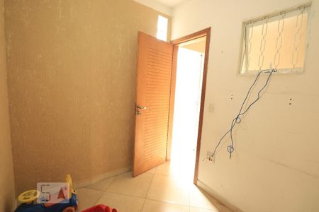 Casa à venda com 136m², 2 quartos e 2 vagasQuarto de Serviço