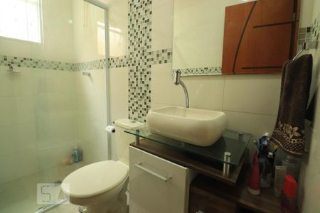 Casa à venda com 136m², 2 quartos e 2 vagasBanheiro Social