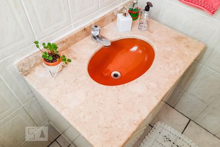 Casa à venda com 115m², 2 quartos e 2 vagasBanheiro