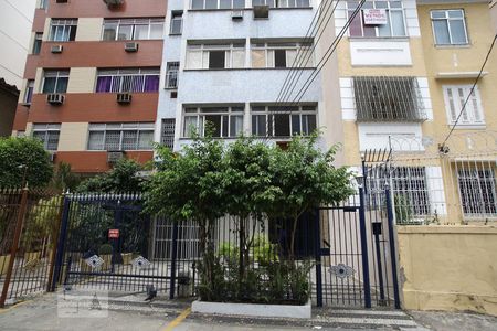 Apartamento à venda com 108m², 3 quartos e 1 vagaFachada