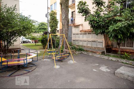 Apartamento à venda com 74m², 2 quartos e 1 vagaÁrea Comum - Playground