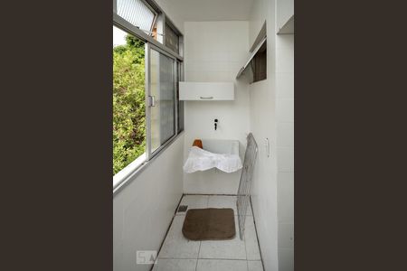 Apartamento à venda com 74m², 2 quartos e 1 vagaÁrea de Serviço