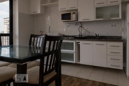 Cozinha de kitnet/studio à venda com 1 quarto, 45m² em Vila Clementino, São Paulo