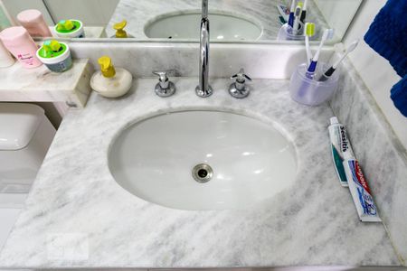 Apartamento à venda com 62m², 2 quartos e 1 vaga Apartamento à venda com 62m², 2 quartos e 1 vagaBanheiro da Suíte