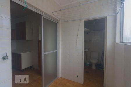 Apartamento à venda com 66m², 3 quartos e 1 vagaÁrea de Serviço