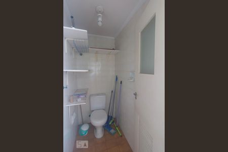 Apartamento à venda com 66m², 3 quartos e 1 vagaÁrea de Serviço - Banheiro