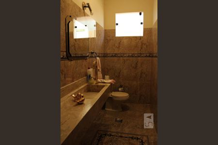 Casa para alugar com 800m², 5 quartos e 5 vagasBanheiro Social