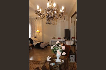 Casa para alugar com 800m², 5 quartos e 5 vagasSuíte máster