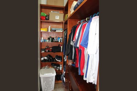 Casa para alugar com 800m², 5 quartos e 5 vagasCloset do quarto 4