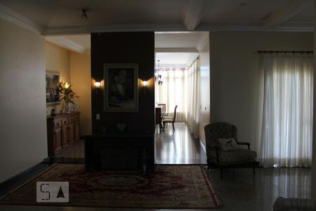 Casa para alugar com 800m², 5 quartos e 5 vagasDetalhe Sala