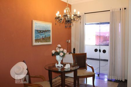 Casa para alugar com 800m², 5 quartos e 5 vagasSuíte máster