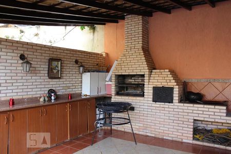 Casa para alugar com 800m², 5 quartos e 5 vagasÁrea comum - Churrasqueira