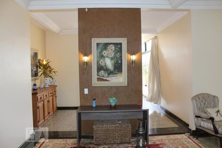 Casa para alugar com 800m², 5 quartos e 5 vagasSala