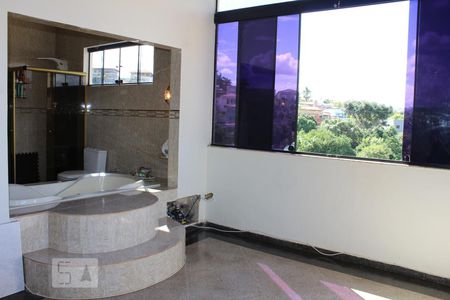 Casa para alugar com 800m², 5 quartos e 5 vagasSuíte máster