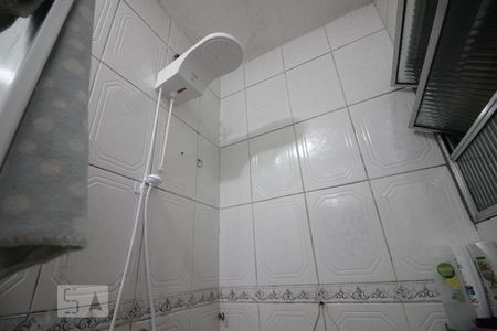 Casa à venda com 110m², 3 quartos e 1 vagaChuveiro