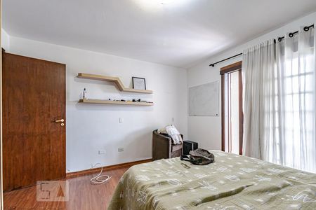 Casa para alugar com 330m², 4 quartos e 4 vagas Casa para alugar com 330m², 4 quartos e 4 vagas2º Dormitório
