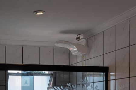 Casa à venda com 596m², 5 quartos e 8 vagas Casa à venda com 596m², 5 quartos e 8 vagasChuveiro