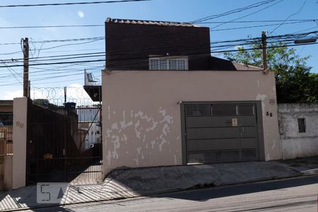 Casa à venda com 596m², 5 quartos e 8 vagas Casa à venda com 596m², 5 quartos e 8 vagasFachada