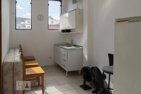 Casa à venda com 596m², 5 quartos e 8 vagas Casa à venda com 596m², 5 quartos e 8 vagasCozinha Edícula