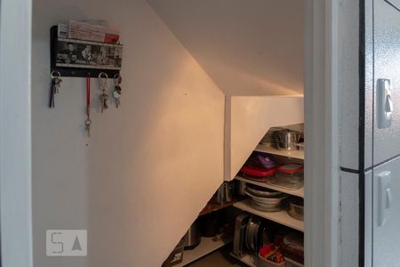 Casa à venda com 596m², 5 quartos e 8 vagas Casa à venda com 596m², 5 quartos e 8 vagasDespensa