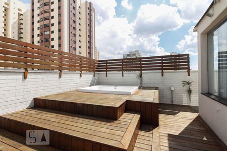 Apartamento à venda com 212m², 3 quartos e 2 vagas Apartamento à venda com 212m², 3 quartos e 2 vagasCobertura