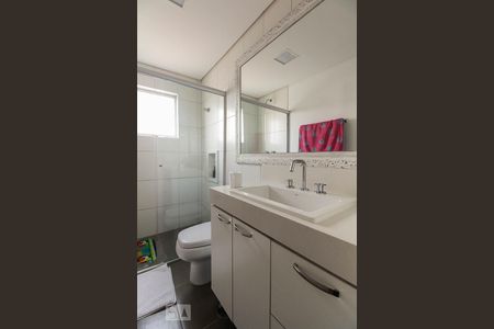 Apartamento à venda com 212m², 3 quartos e 2 vagas Apartamento à venda com 212m², 3 quartos e 2 vagasBanheiro