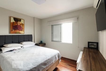 Apartamento à venda com 212m², 3 quartos e 2 vagas Apartamento à venda com 212m², 3 quartos e 2 vagasSuíte