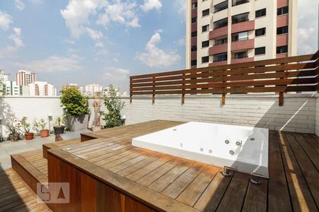 Apartamento à venda com 212m², 3 quartos e 2 vagas Apartamento à venda com 212m², 3 quartos e 2 vagasCobertura