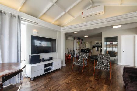 Apartamento à venda com 212m², 3 quartos e 2 vagas Apartamento à venda com 212m², 3 quartos e 2 vagasCobertura