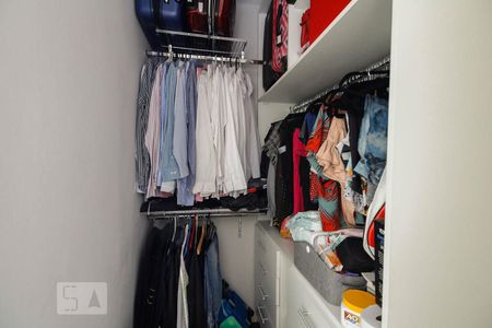 Apartamento à venda com 212m², 3 quartos e 2 vagas Apartamento à venda com 212m², 3 quartos e 2 vagasSuíte