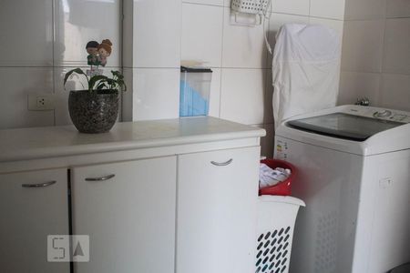 Casa à venda com 677m², 5 quartos e 8 vagas Casa à venda com 677m², 5 quartos e 8 vagasLavanderia