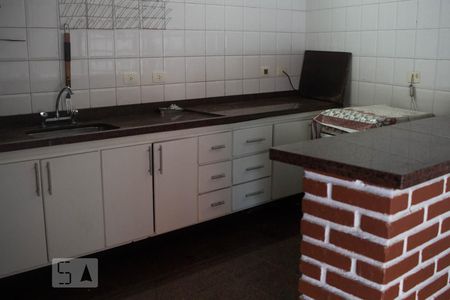 Casa à venda com 677m², 5 quartos e 8 vagas Casa à venda com 677m², 5 quartos e 8 vagasÁrea de Lazer