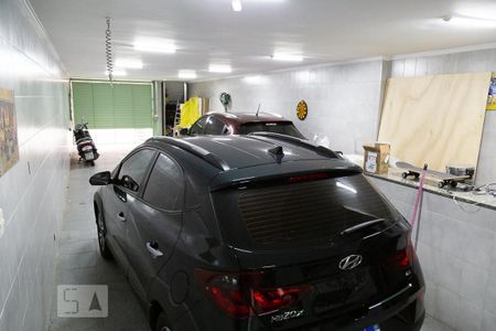 Casa à venda com 247m², 3 quartos e 6 vagas Casa à venda com 247m², 3 quartos e 6 vagasGaragem