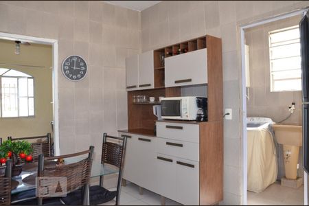 Casa à venda com 330m², 3 quartos e 2 vagasCozinha