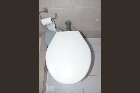 Casa à venda com 330m², 3 quartos e 2 vagasBanheiro social