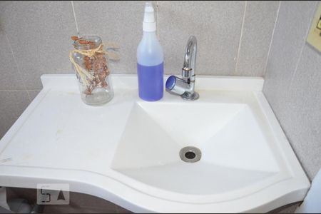 Casa à venda com 330m², 3 quartos e 2 vagasBanheiro social