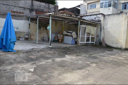 Casa à venda com 330m², 3 quartos e 2 vagasQuintal