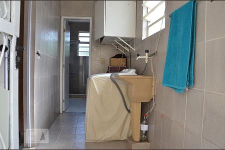 Casa à venda com 330m², 3 quartos e 2 vagasÁrea de Serviço