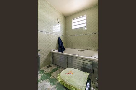 Casa à venda com 196m², 6 quartos e 4 vagas Casa à venda com 196m², 6 quartos e 4 vagasBanheiro da suíte