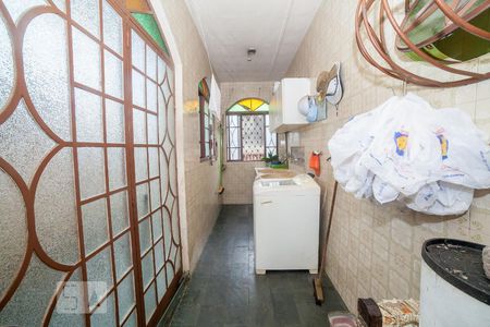 Casa à venda com 240m², 3 quartos e 4 vagasÁrea de Serviço