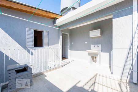 Casa à venda com 198m², 3 quartos e 2 vagasFundos - Área de serviço