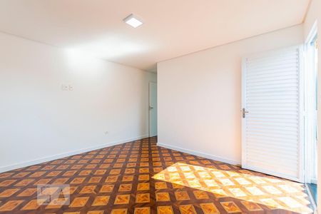 Casa à venda com 198m², 3 quartos e 2 vagas2o. Andar - Suíte