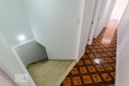 Casa à venda com 198m², 3 quartos e 2 vagas2o. Andar - Escadas