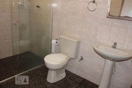 Banheiro de casa para alugar com 1 quarto, 55m² em Vila Uniao (zona Leste), São Paulo